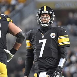 Pittsburgh Steelers Antonio Brown prepares to make a catch over  Jacksonville Jaguars A.J. Bouye for a touchdown in the second quarter of  the AFC Divisional round playoff game at Heinz Field in