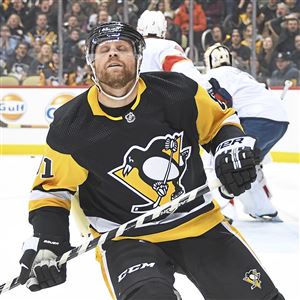 Islanders goalie Robin Lehner big reason Penguins' offense fell