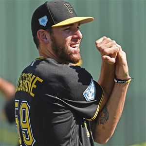 Five years after 'Re-sign Russ,' Russell Martin takes the field at PNC Park