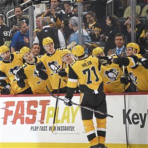 NHL - Bryan Rust enlisted some help from Zach Aston-Reese to