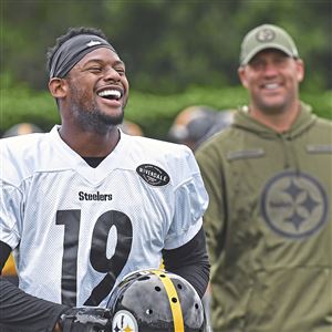 Is JuJu Smith-Schuster on the Pittsburgh Steelers trade block