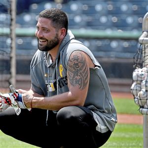Cervelli leaves game but Braves say it was only a cramp