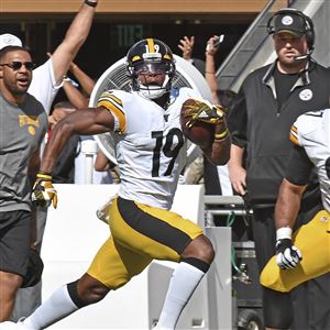 Pittsburgh Steelers RB James Conner is becoming a nervous fumbler - Behind  the Steel Curtain