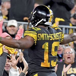 Steelers Overcome Slow Start, Drop Winless Dolphins 27-14