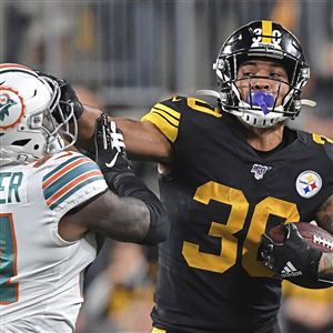 Steelers wake up after slow start vs. Dolphins; James Conner injured late