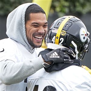 Steelers' rookie James Conner dazzles in return to practice