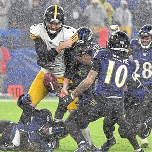 Steelers notebook: New faces put their hands in the pile