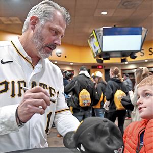 Pirates manager Shelton embracing higher stakes in 2023