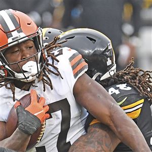 Steelers dash Browns' hopes early, move to 5-0 for first time