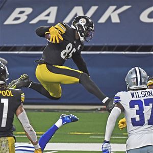 Cowboys Players Didn't Allow JuJu Smith-Schuster To Do Disrespectful  Terrell Owens TD Celebration On The Star - BroBible