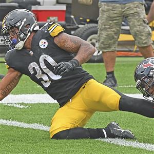 Steelers' Alejandro Villanueva reveals why he honors Army Sgt. 1st Class  Alwyn Cashe on helmet