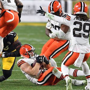 Same old Browns? Hardly. Cleveland drills Steelers 48-37