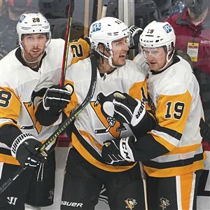 Pittsburgh Penguins acquire forward Filip Hallander, 2023 seventh-round  draft pick in exchange for Jared McCann