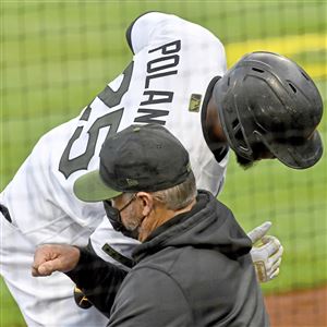 Ke'Bryan Hayes swings bat for first time since injury as he nears