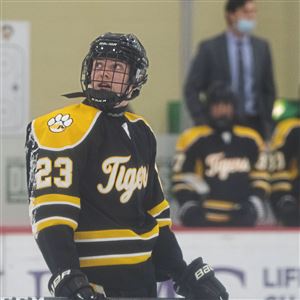 Nowicki To Play Junior Hockey In Canada