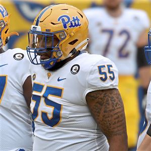 National Team long snapper Cal Adomitis of Pittsburgh (94) snaps the ball  in an NCAA college football game Saturday, Feb. 5, 2022, in Mobile, Ala.  (AP Photo/Butch Dill Stock Photo - Alamy