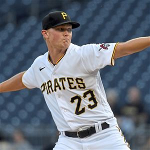 Pirates trade closer Rodriguez to Atlanta; receive INF Chavis from