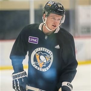 Patric Hornqvist 'happy' to face his former Penguins teammates with Florida