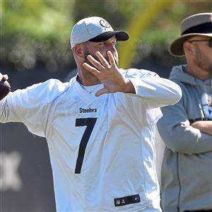 Pittsburgh Penguins Honor Ben Roethlisberger During Tuesday's Game -  Steelers Depot