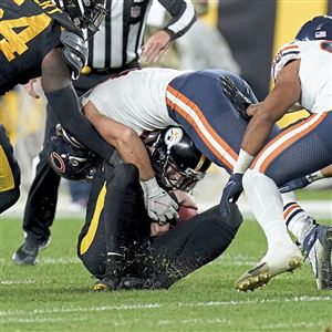 Steelers LB T.J. Watt gets 60th career sack vs. Bears