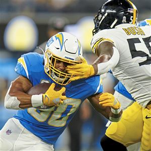 Chargers Beat Steelers, 41-37, in Week 11 of 2021 Season