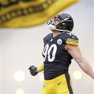 In Heinz Field return, Bud Dupree rallies Titans while standing on Steelers  logo