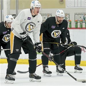 Max Talbot (25)  CollegeHockeyPlayers