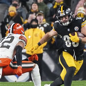 Dan Orlovsky Praises Steelers Offense, Kenny Pickett: 'Significantly  Better' - Steelers Depot