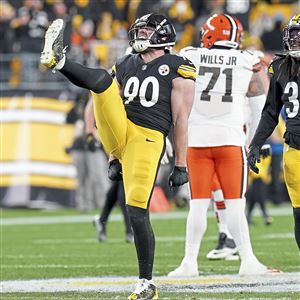 Rams didn't have proper cleats for Baker Mayfield so they painted his  Browns pair