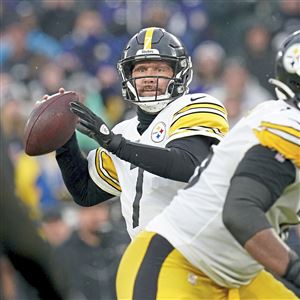 Steelers in playoffs unless Chargers-Raiders tie; would play Sunday night  at Chiefs