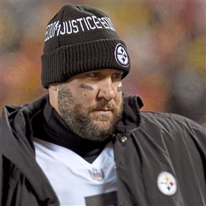 Steelers quarterback Ben Roethlisberger heads to the bench against the Chiefs late in the fourth quarter, Sunday, Jan. 16, 2022, at GEHA Field at Arrowhead Stadium.