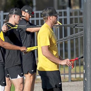 Batting practice caps take starring role in spring training despite  players' disdain - ESPN