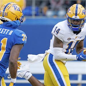 Pitt Football on X: Pitt's Jordan Addison came up with a performance for  the ages tonight… » 14 receptions, 202 yards, 4 TD » First 200-yard  receiving game at Pitt since Larry