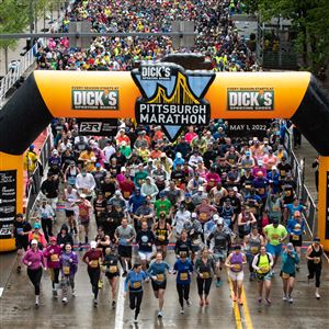 Woman Runs Pittsburgh Marathon Dressed As Pierogi To Break World Record -  CBS Pittsburgh