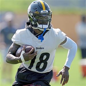 Pittsburgh Steelers' Diontae Johnson runs against the New York Jets during  an NFL football game at Acrisure Stadium, Sunday, Oct. 2, 2022 in  Pittsburgh, Penn. (Winslow Townson/AP Images for Panini Stock Photo 