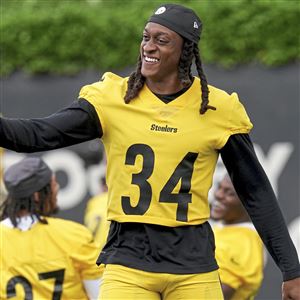 Unknowing woman 'whooped' Steelers stars in pickleball