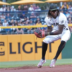 Newly promoted Cruz, Madris spark Pirates, rout Cubs 12-1 - The