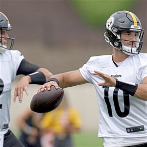 Steelers HC Mike Tomlin calls Mason Rudolph: 'A varsity guy in a JV game'