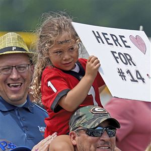 Christmas morning' allows Steelers to evaluate battle at left