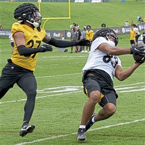 Steelers inside the ropes: Mike Tomlin opts for pads, physical practice  ensues