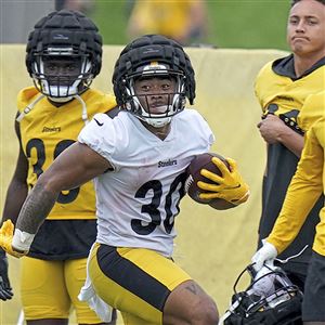 Mike Tomlin brings 'competitive atmosphere' to 1st padded practice at  Steelers' training camp