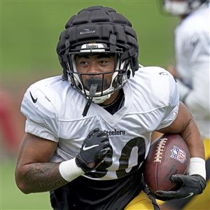 Surprise cuts: Steelers release rookie QB Chris Oladokun, veteran