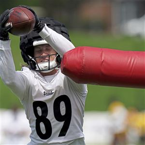 Kenny Pickett Wins Steelers Home Run Derby - Steelers Now