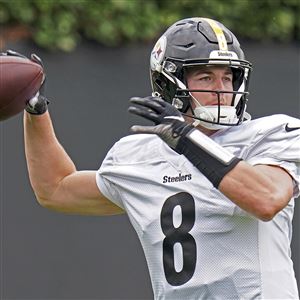 Pittsburgh Steelers add a punter and long snapper to the practice