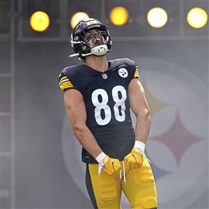 Son of N.J. NFL great sets bar for Steelers' Kenny Pickett — another Jersey  guy 