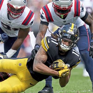 Steelers WR Gunner Olszewski offers Chase Claypool unique postgame  celebration