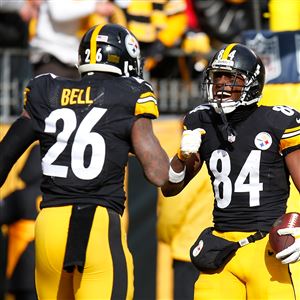 SEE IT: Ryan Shazier celebrates with Steelers from hospital bed