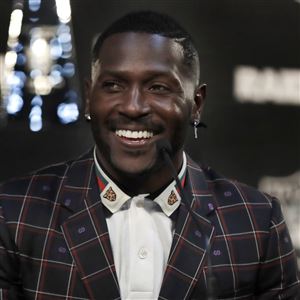 Antonio Brown's Hair on Twitter: Keeping it literal with my boy  @AntonioBrown84 #SteelersNation  / Twitter