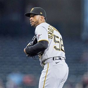 Pirates' Oneil Cruz suffers excruciating fracture clearing the benches at  Pittsburgh