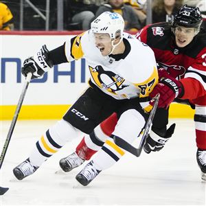 Winter Classic 2023: Penguins' Tristan Jarry replaced by Casey DeSmith  after suffering apparent injury
